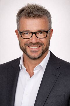 Jandarato Runesi (2526)